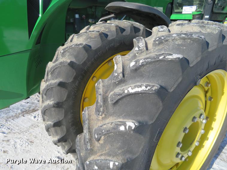 image for item DC0859 2011 John Deere 8285R MFWD tractor