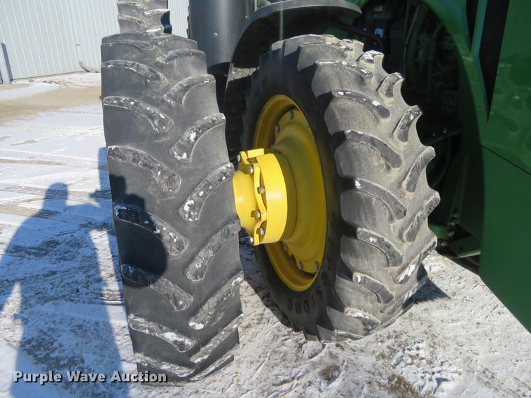 image for item DC0859 2011 John Deere 8285R MFWD tractor