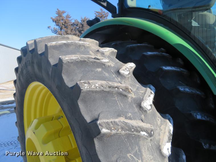 image for item DC0859 2011 John Deere 8285R MFWD tractor