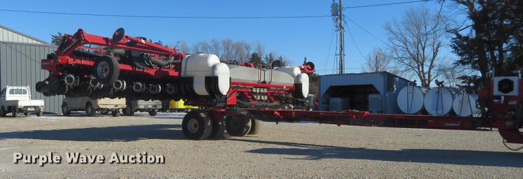 image for item DC0860 2012 Case IH 1240 Early Riser 16/31 split row planter