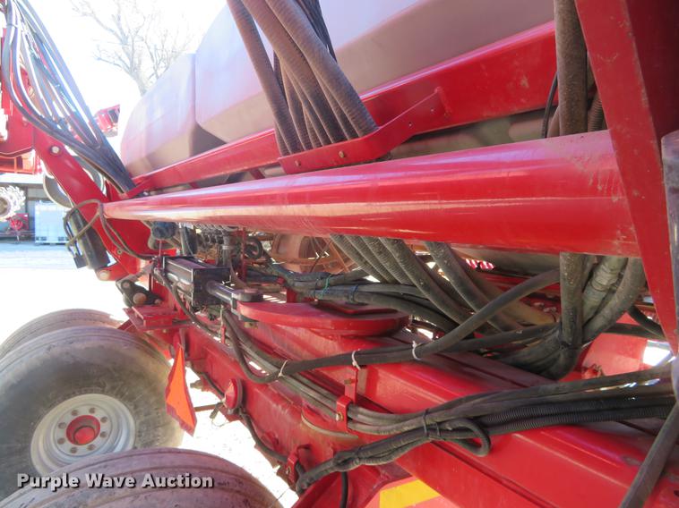 image for item DC0860 2012 Case IH 1240 Early Riser 16/31 split row planter