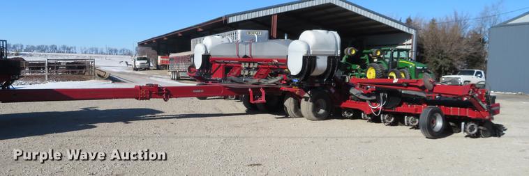 image for item DC0860 2012 Case IH 1240 Early Riser 16/31 split row planter
