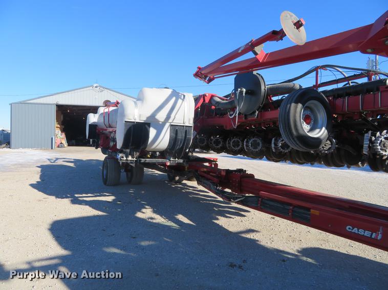 image for item DC0860 2012 Case IH 1240 Early Riser 16/31 split row planter