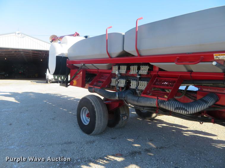 image for item DC0860 2012 Case IH 1240 Early Riser 16/31 split row planter