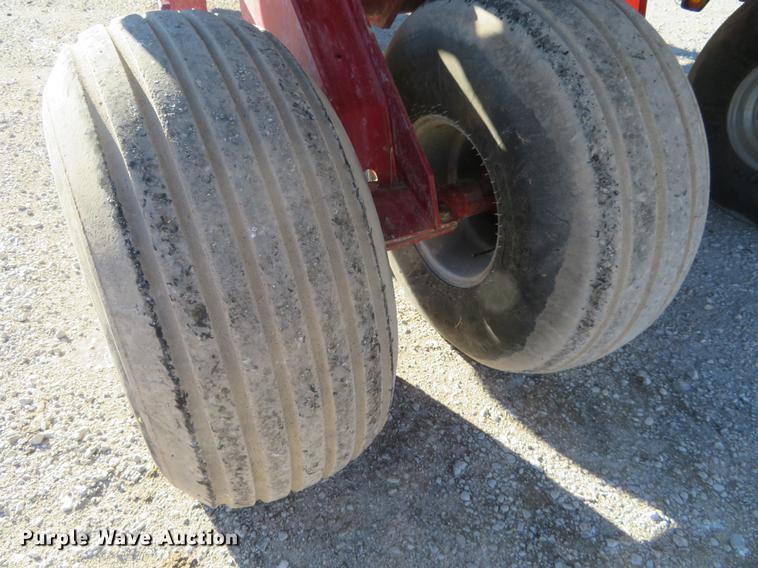 image for item DC0860 2012 Case IH 1240 Early Riser 16/31 split row planter