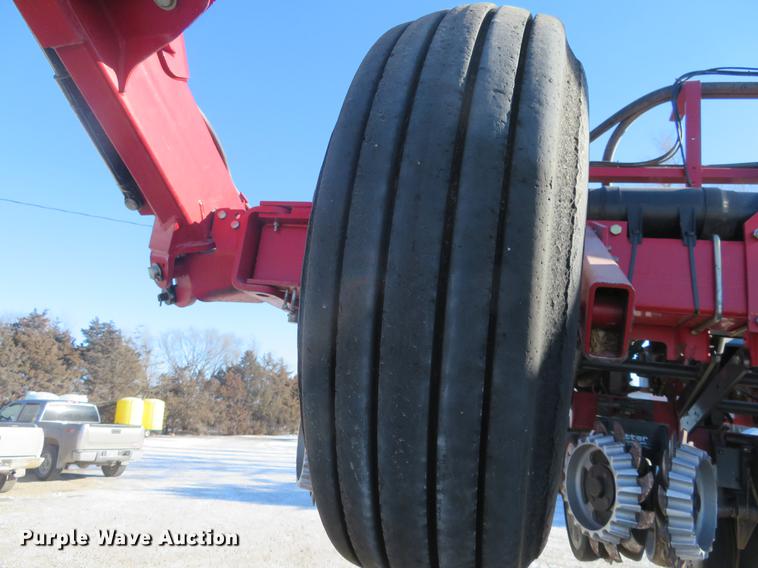 image for item DC0860 2012 Case IH 1240 Early Riser 16/31 split row planter