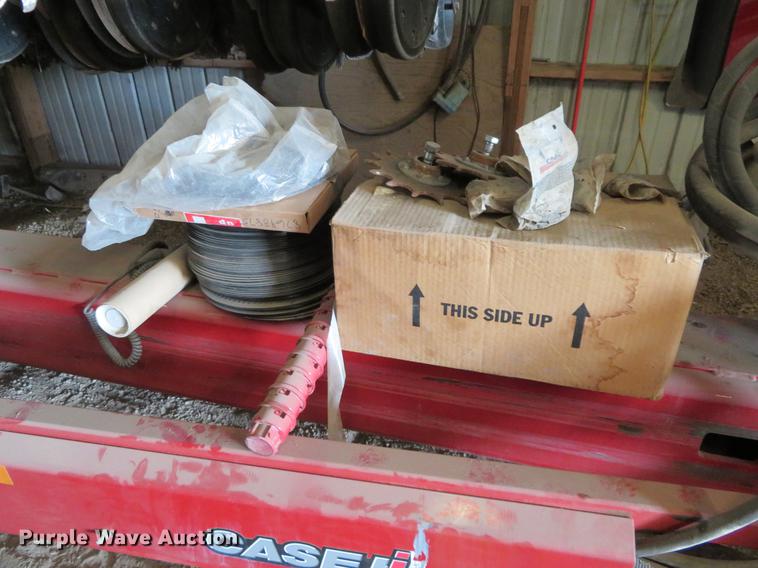 image for item DC0860 2012 Case IH 1240 Early Riser 16/31 split row planter