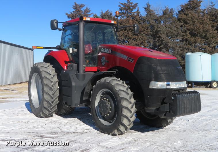 image for item DC0861 2013 Case IH Magnum 235 MFWD tractor