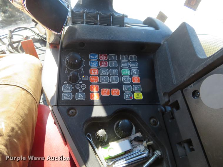 image for item DC0861 2013 Case IH Magnum 235 MFWD tractor