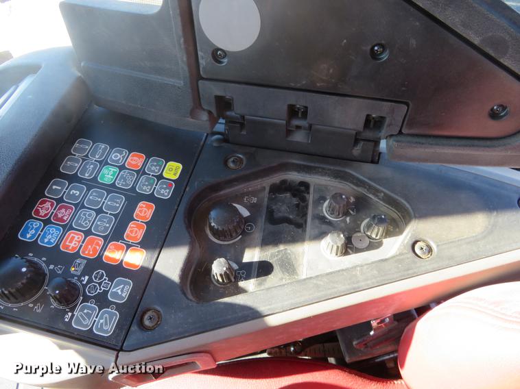 image for item DC0861 2013 Case IH Magnum 235 MFWD tractor