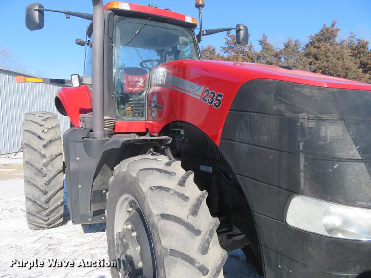 image for item DC0861 2013 Case IH Magnum 235 MFWD tractor