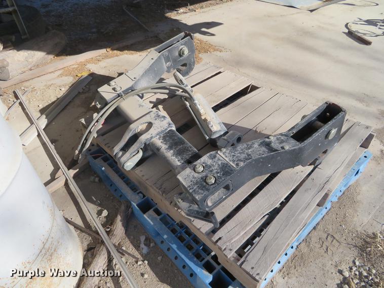 image for item DC0861 2013 Case IH Magnum 235 MFWD tractor