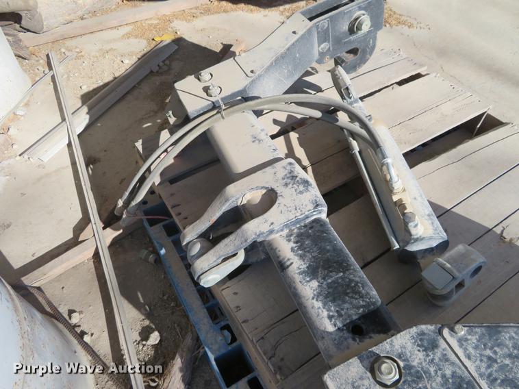 image for item DC0861 2013 Case IH Magnum 235 MFWD tractor