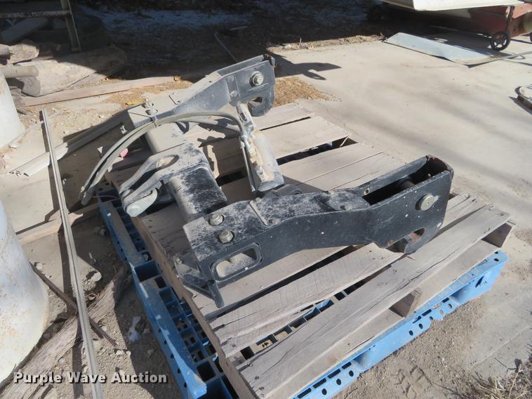 image for item DC0861 2013 Case IH Magnum 235 MFWD tractor