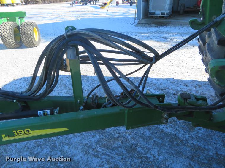 image for item DC0862 2013 John Deere 1890 air seeder