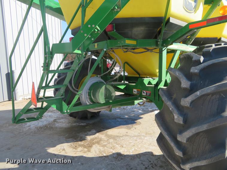 image for item DC0862 2013 John Deere 1890 air seeder
