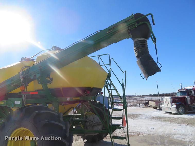 image for item DC0862 2013 John Deere 1890 air seeder