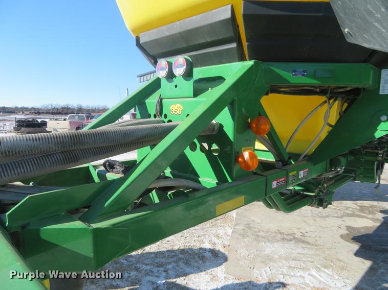 image for item DC0862 2013 John Deere 1890 air seeder