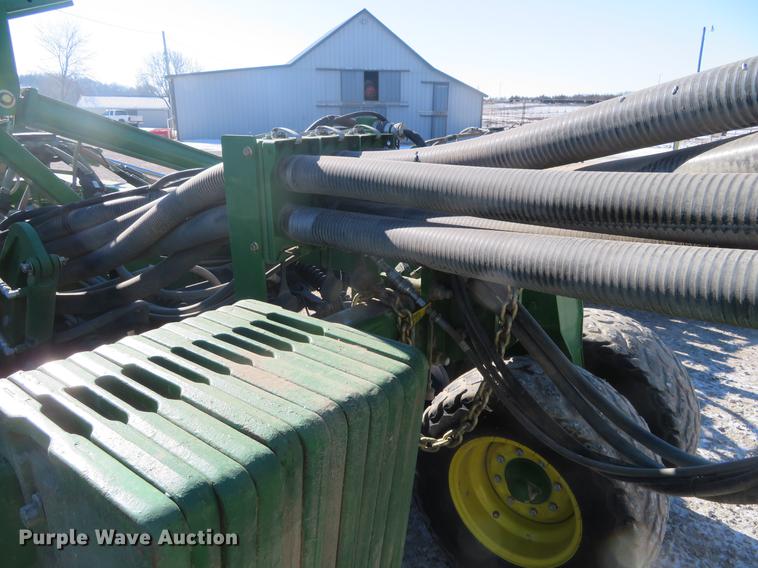 image for item DC0862 2013 John Deere 1890 air seeder