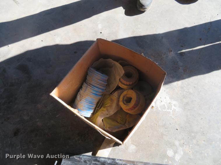 image for item DC0862 2013 John Deere 1890 air seeder