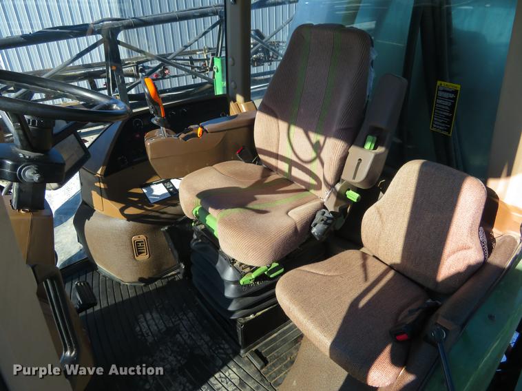 image for item DC0863 2014 John Deere 4830 self-propelled sprayer