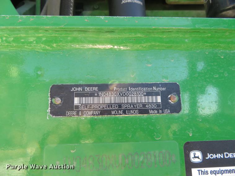 image for item DC0863 2014 John Deere 4830 self-propelled sprayer