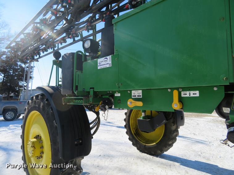 image for item DC0863 2014 John Deere 4830 self-propelled sprayer