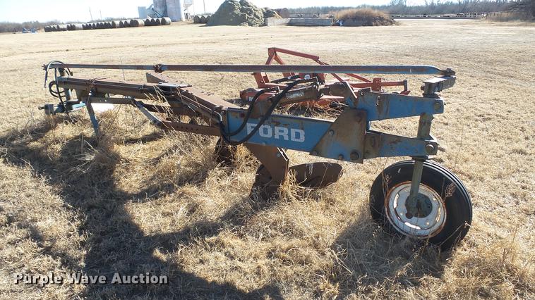 image for item DC5695 Ford 151 four bottom plow
