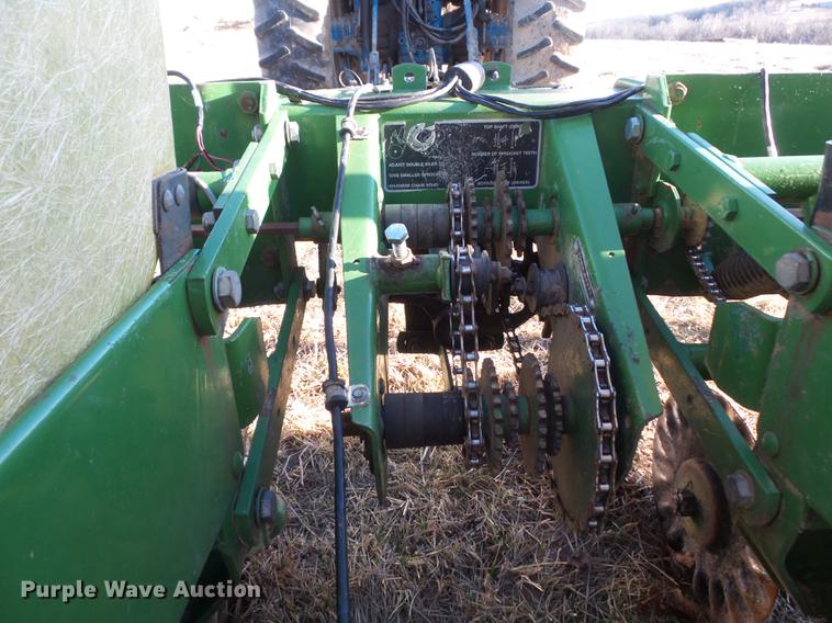 image for item DC7443 John Deere 7000 no-till split row planter
