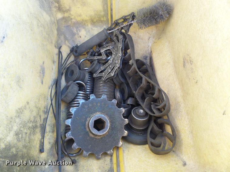 image for item DC7443 John Deere 7000 no-till split row planter