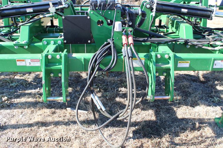 image for item DC7720 Great Plains NP-40L-17R30 row crop side dresser