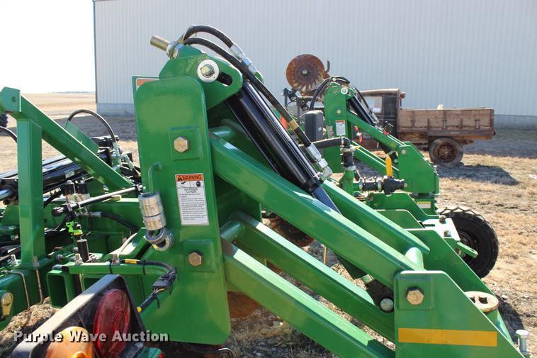 image for item DC7720 Great Plains NP-40L-17R30 row crop side dresser