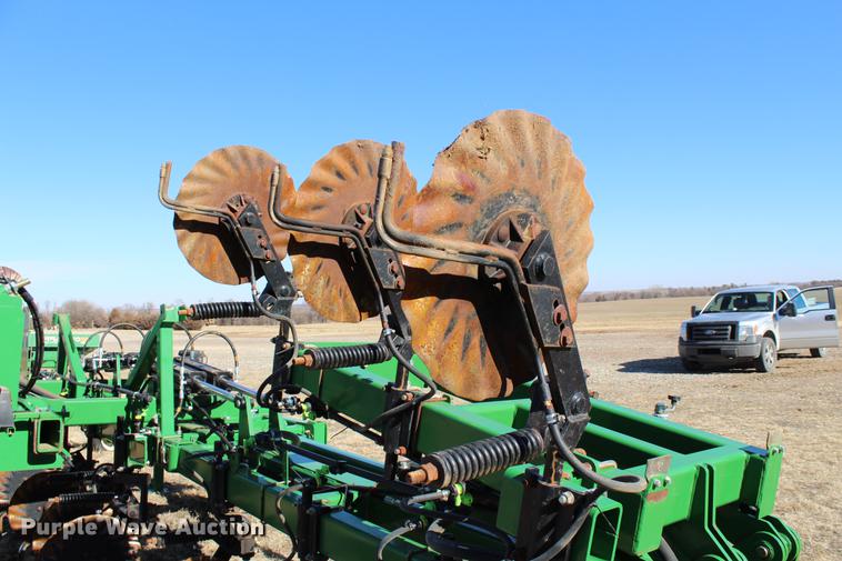 image for item DC7720 Great Plains NP-40L-17R30 row crop side dresser