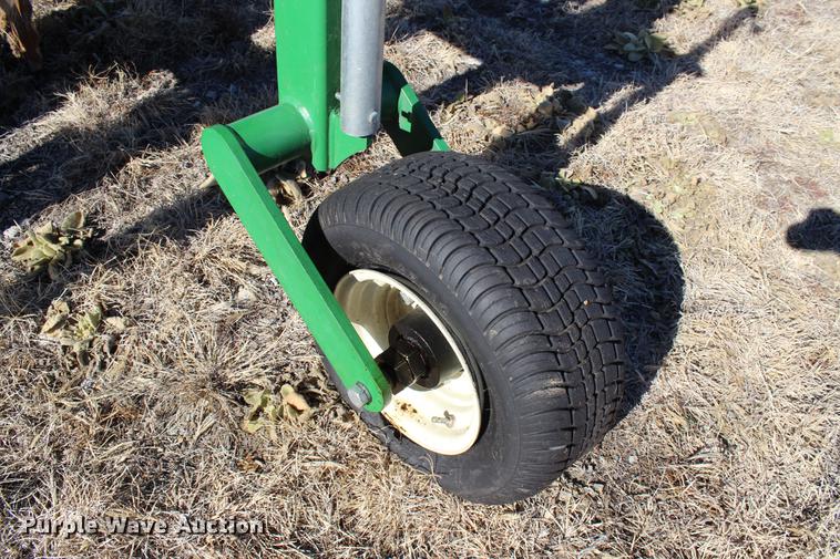 image for item DC7720 Great Plains NP-40L-17R30 row crop side dresser