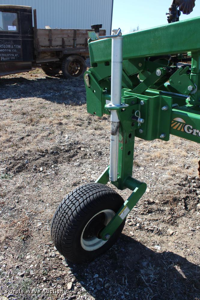 image for item DC7720 Great Plains NP-40L-17R30 row crop side dresser