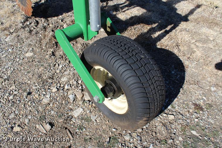 image for item DC7720 Great Plains NP-40L-17R30 row crop side dresser