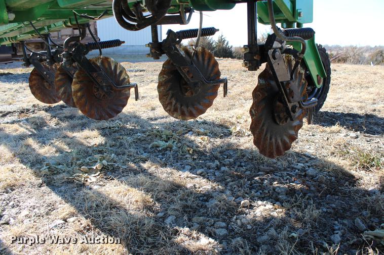 image for item DC7720 Great Plains NP-40L-17R30 row crop side dresser