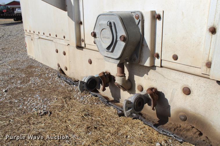 image for item DC7723 1987 Wilson PSDCL-208 livestock trailer