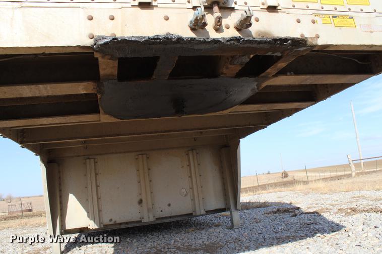 image for item DC7723 1987 Wilson PSDCL-208 livestock trailer