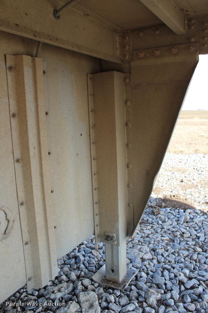 image for item DC7723 1987 Wilson PSDCL-208 livestock trailer