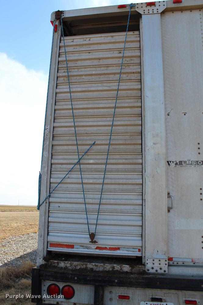 image for item DC7723 1987 Wilson PSDCL-208 livestock trailer