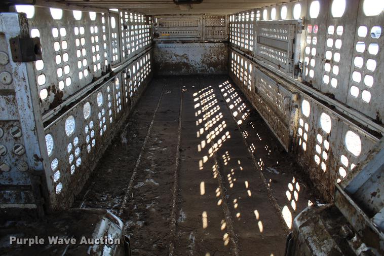 image for item DC7723 1987 Wilson PSDCL-208 livestock trailer