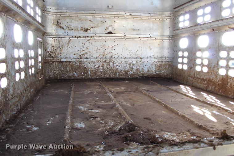 image for item DC7723 1987 Wilson PSDCL-208 livestock trailer