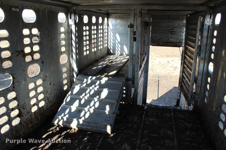 image for item DC7723 1987 Wilson PSDCL-208 livestock trailer