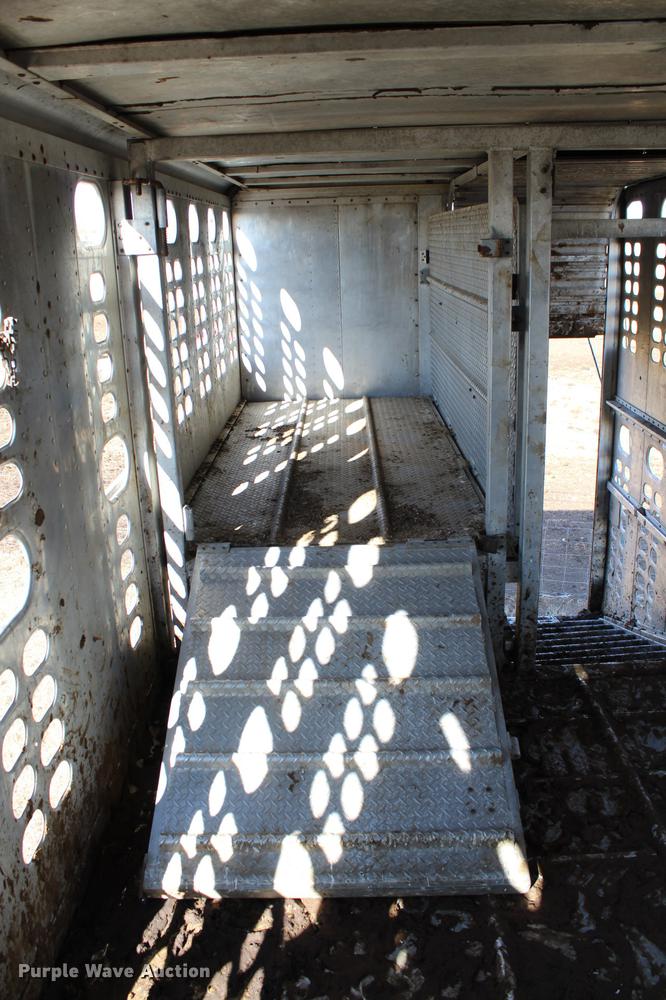 image for item DC7723 1987 Wilson PSDCL-208 livestock trailer