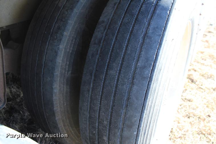 image for item DC7723 1987 Wilson PSDCL-208 livestock trailer