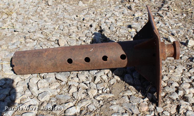 image for item DC7724 2009 PJ Trailers equipment trailer