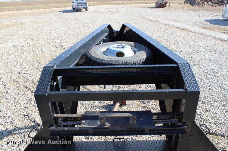 image for item DC7724 2009 PJ Trailers equipment trailer