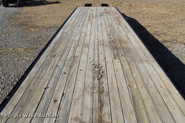 image for item DC7724 2009 PJ Trailers equipment trailer