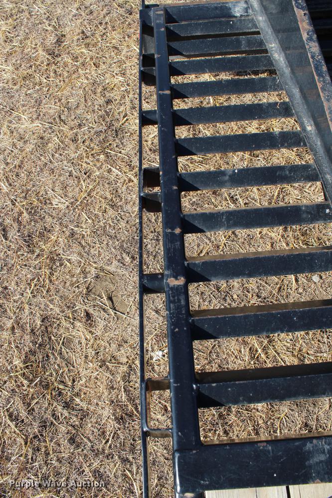 image for item DC7724 2009 PJ Trailers equipment trailer